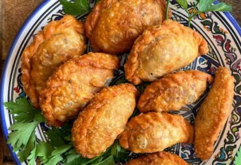 Lebanese Meat pies (Sambousek Lahme)